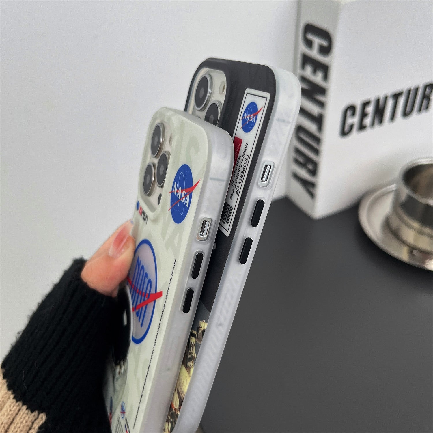 Uniqkart for iPhone 13 Pro PC+TPU Cover Astronaut Pattern Printing Phone Case Compatible with MagSafe - White Uniqkart for iPhone 13 Pro PC+TPU Cover Astronaut Pattern Printing Phone Case Compatible with MagSafe - White